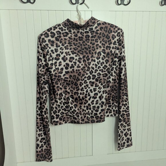 ⭐ Animal print athletic jacket - Picture 2 of 3